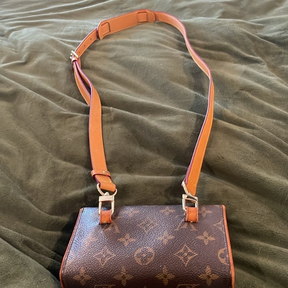 LOUIS VUITTON POCHETTE FLORENTINE BUM BAG MONOGRAM #FL0052 Belt #FL0072🤎🤎 - Picture 11 of 12